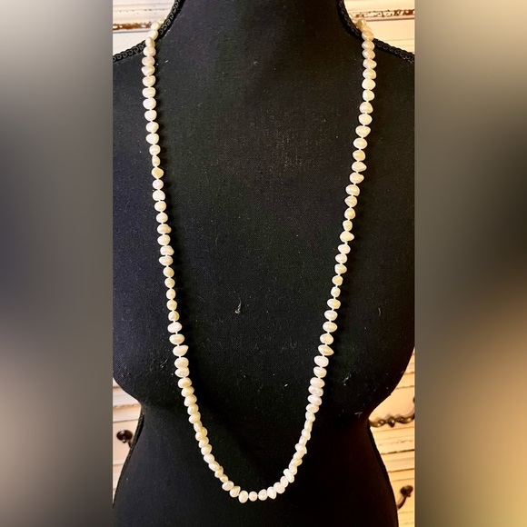 Elegant Iridescent Cream 36 inch Pullover Freshwater Pearl Necklace Knotted Silk - Picture 3 of 15